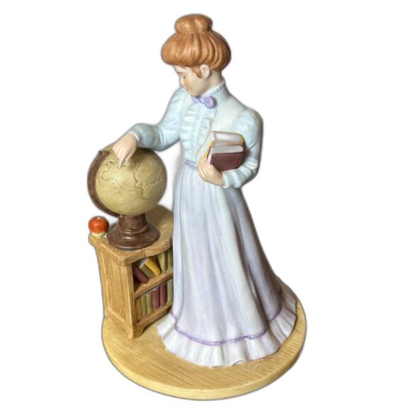 ENESCO Treasured Memories The Gift Of Wisdom School Teacher Books Globe 1990 VTG - Picture 2 of 5